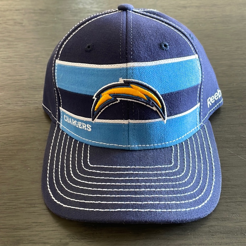 Chargers NFL Reebok on field flex fit hat, large/X-Large